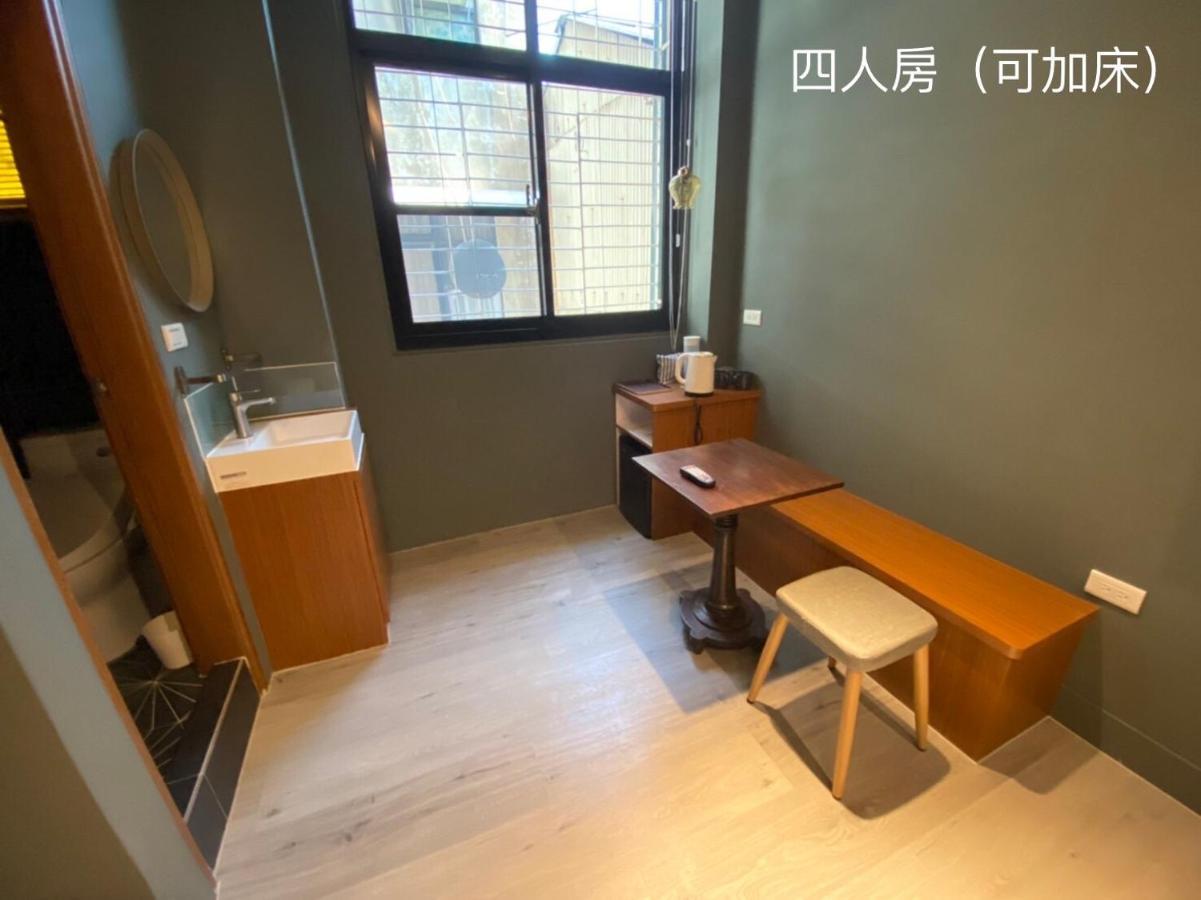 良文旅2館ryou Hotel Vintage - II 타이난 외부 사진