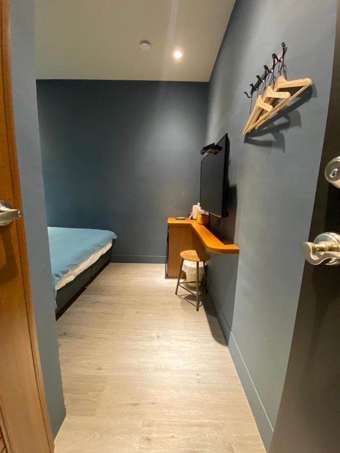 良文旅2館ryou Hotel Vintage - II 타이난 외부 사진