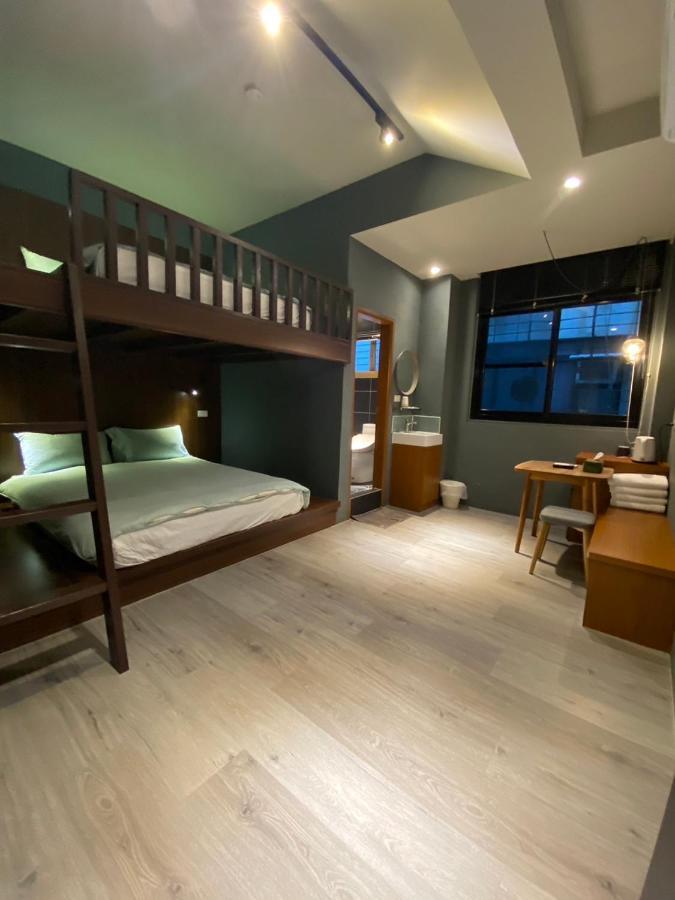 良文旅2館ryou Hotel Vintage - II 타이난 외부 사진
